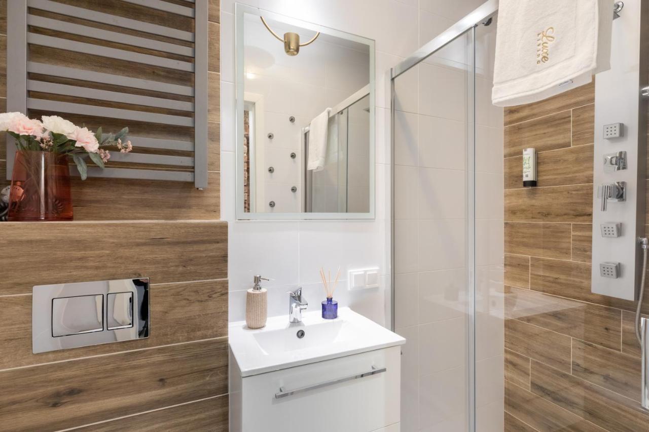 Appartamento Luxe Living Castle View Cracovia Esterno foto